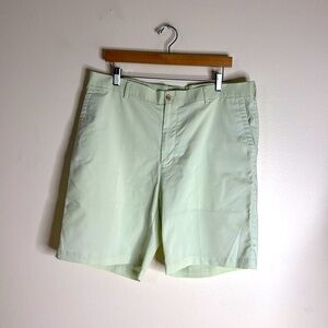 Peter millar performance wear crown sport golf striped shorts size 40 casual